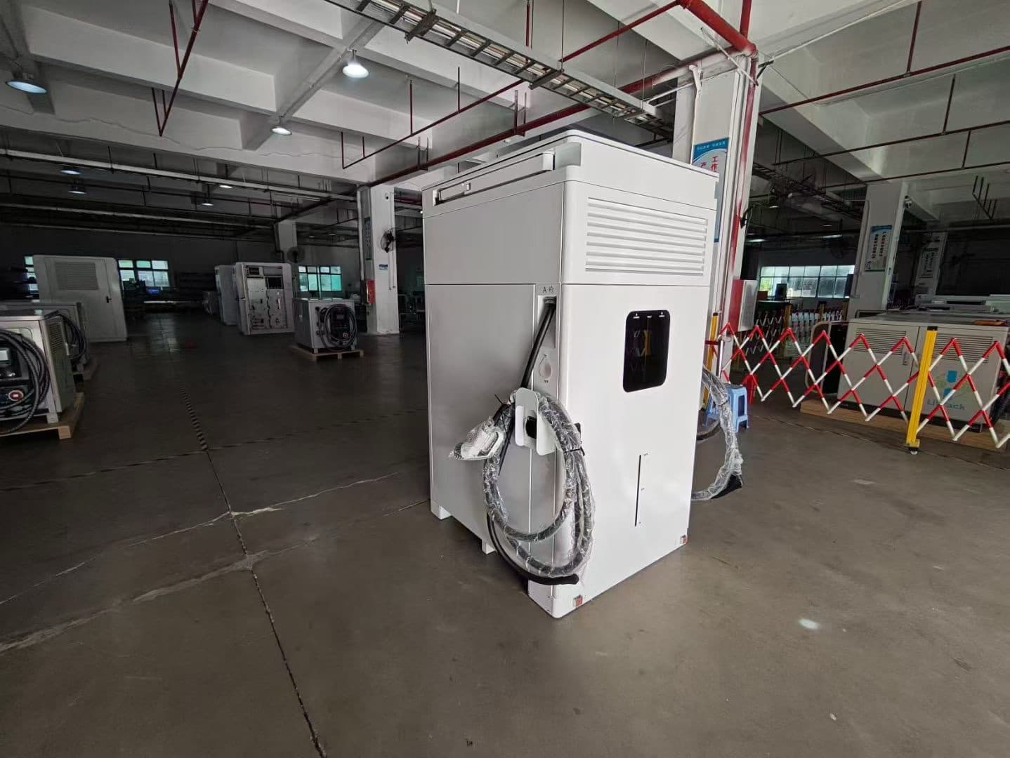 Zero-One Innovation · Energy-storage charging pile, front view